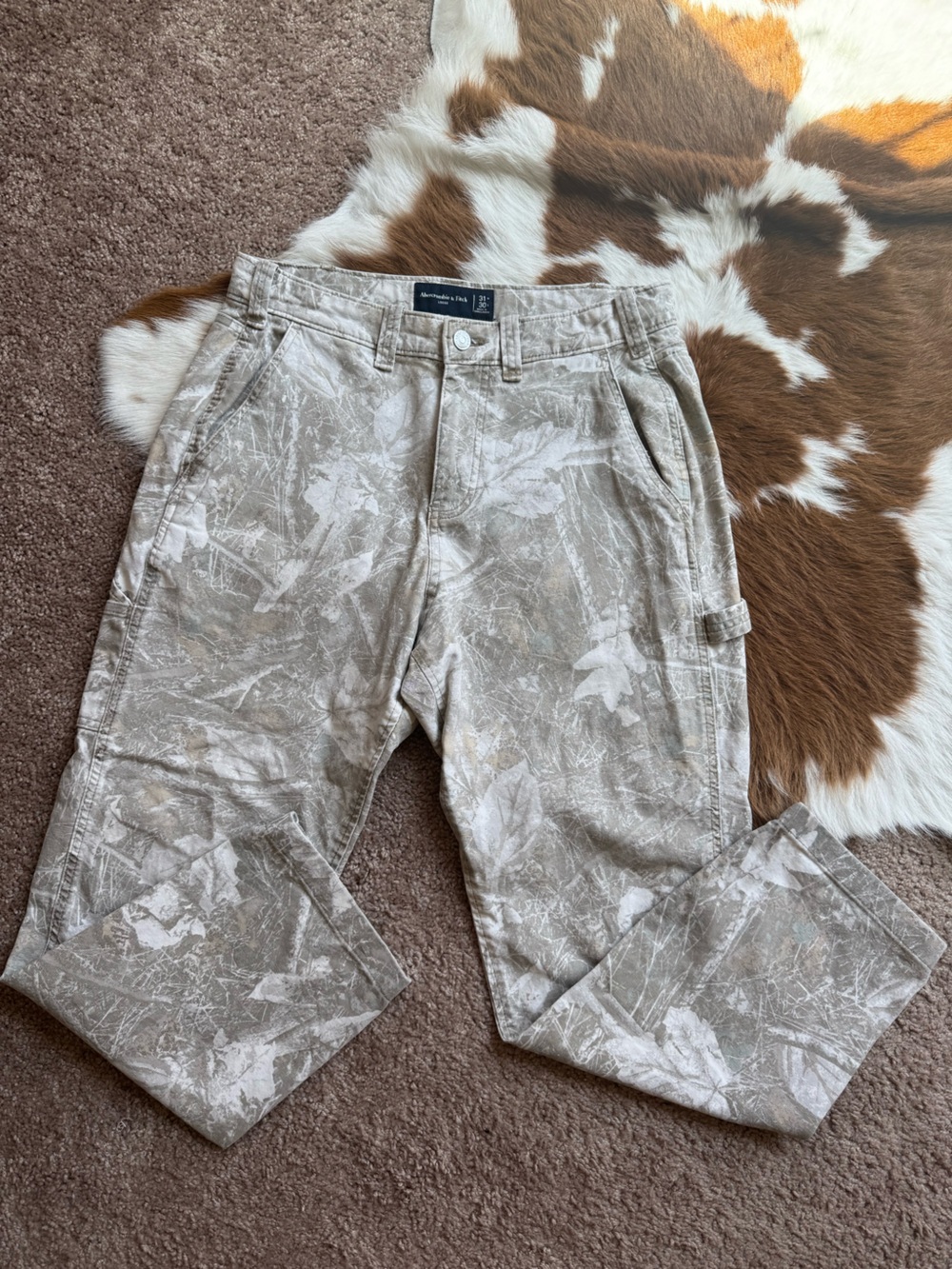 Abercrombie & Fitch Loose Workwear Pant in Olive Camo 31x30